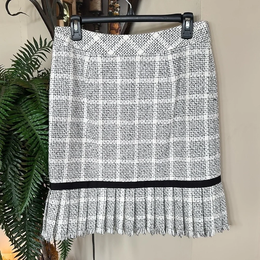Classiques Entier Black & White Tweed Checks Lined Skirt w/ Pleated Ruffle Hem